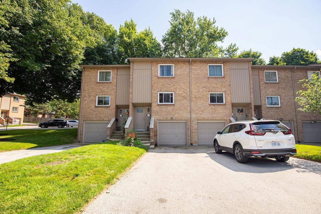 73 FONTHILL Road, Hamilton, ON L9C 6T1