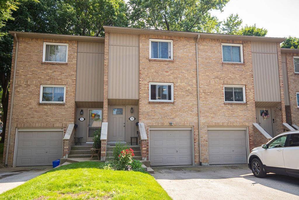 73 FONTHILL Road, Hamilton, ON L9C 6T1