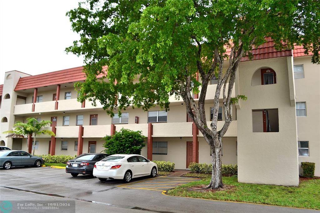 Sunrise, FL 33322,2751 E Sunrise Lakes Dr  #210