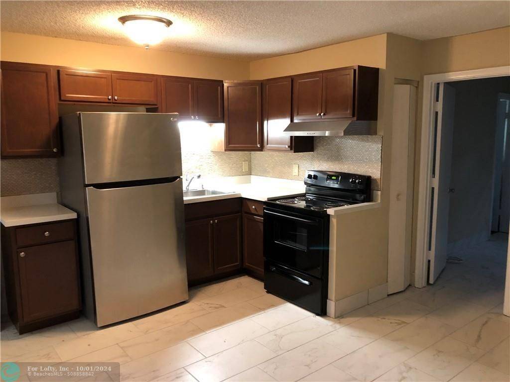 Fort Lauderdale, FL 33334,5156 NE 6th Ave  #201