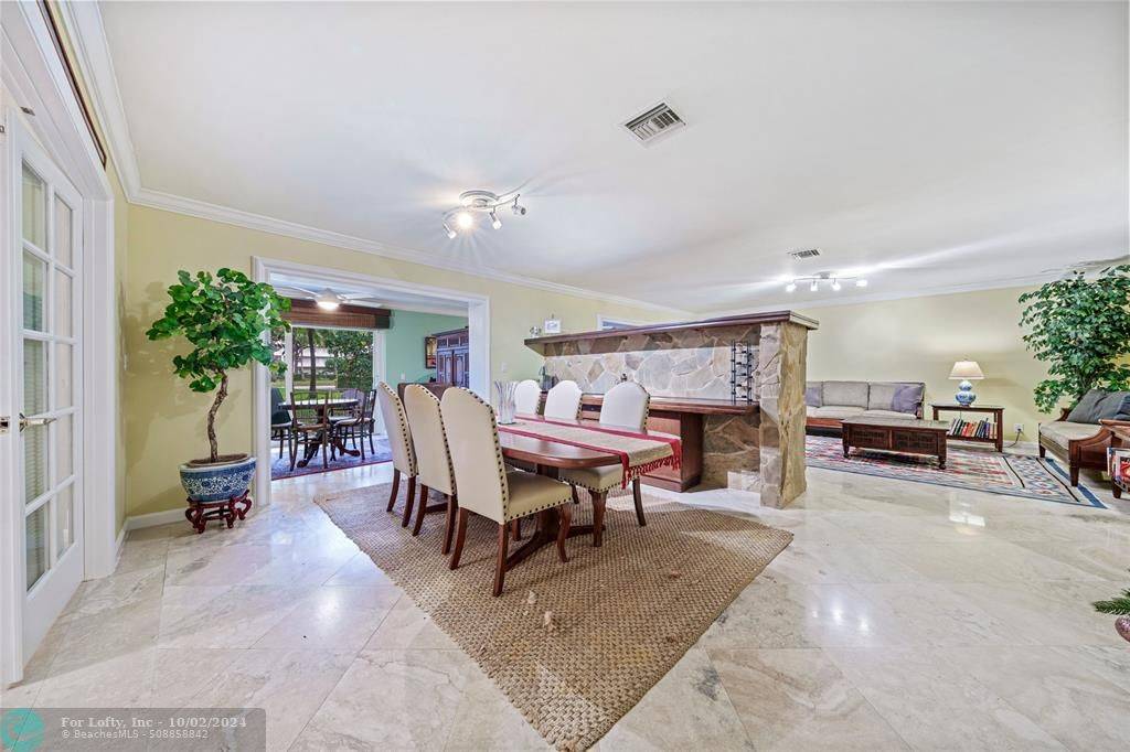 Pompano Beach, FL 33069,900 Cypress  #V61