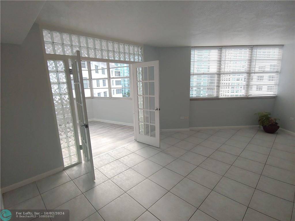 Miami, FL 33131,905 BRICKELL BAY DR  #1924