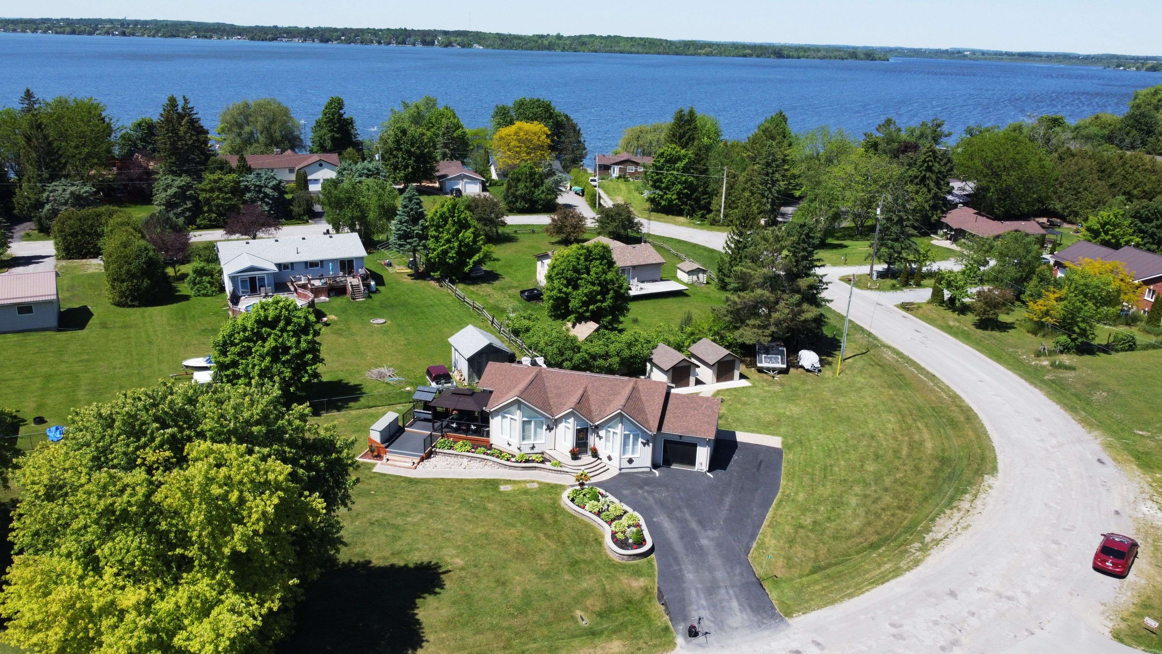 Kawartha Lakes, ON K0M 2C0,9 Pleasantview CRES