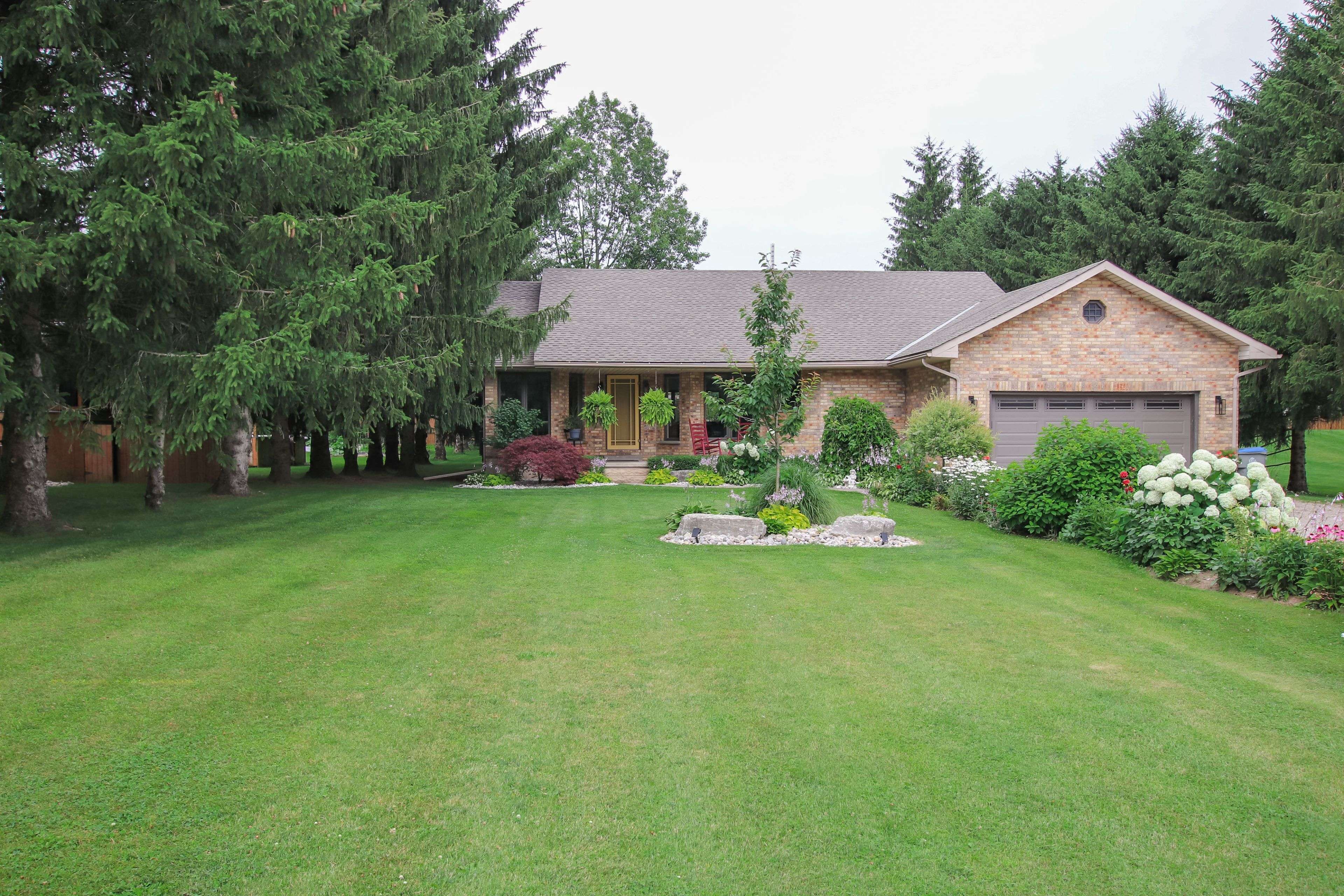 Adelaide Metcalfe, ON N7G 3H5,24642 Dodge DR