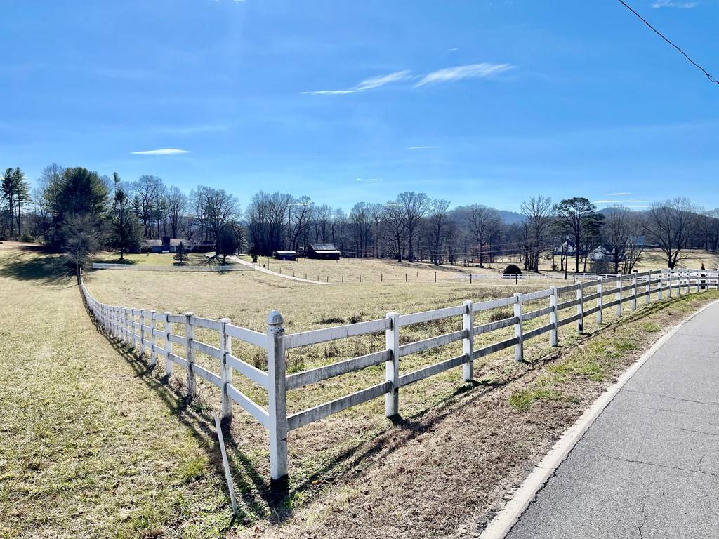 Hayesville, NC 28904,630 Oak Forest Road