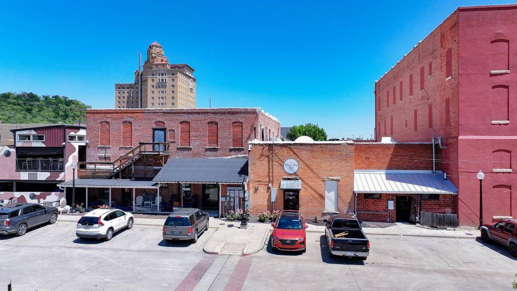 Mineral Wells, TX 76067,112 S Oak Avenue