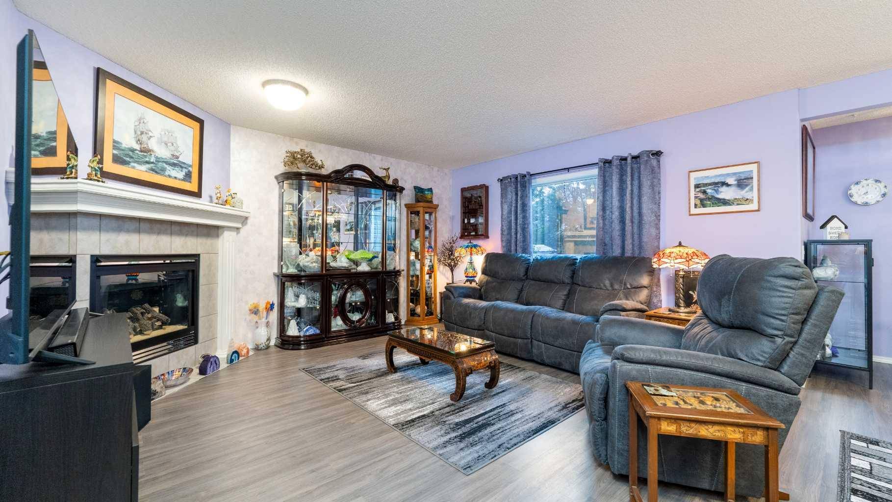 Calgary, AB T2Y 4A1,65 Bridlepost GN SW