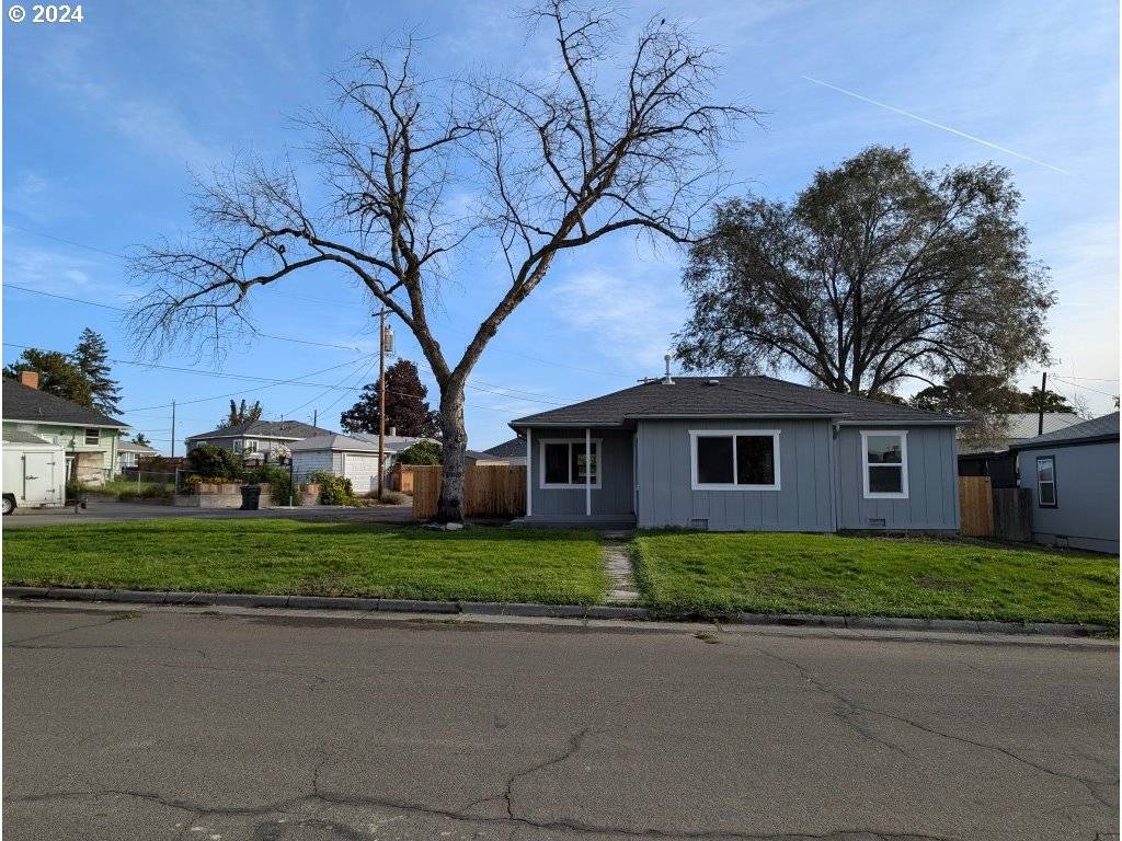 Hermiston, OR 97838,150 NE 8TH PL