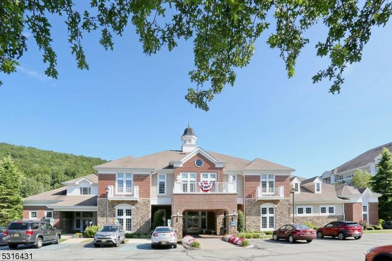 Wanaque Boro, NJ 07465,8223 Warrens Way #8223