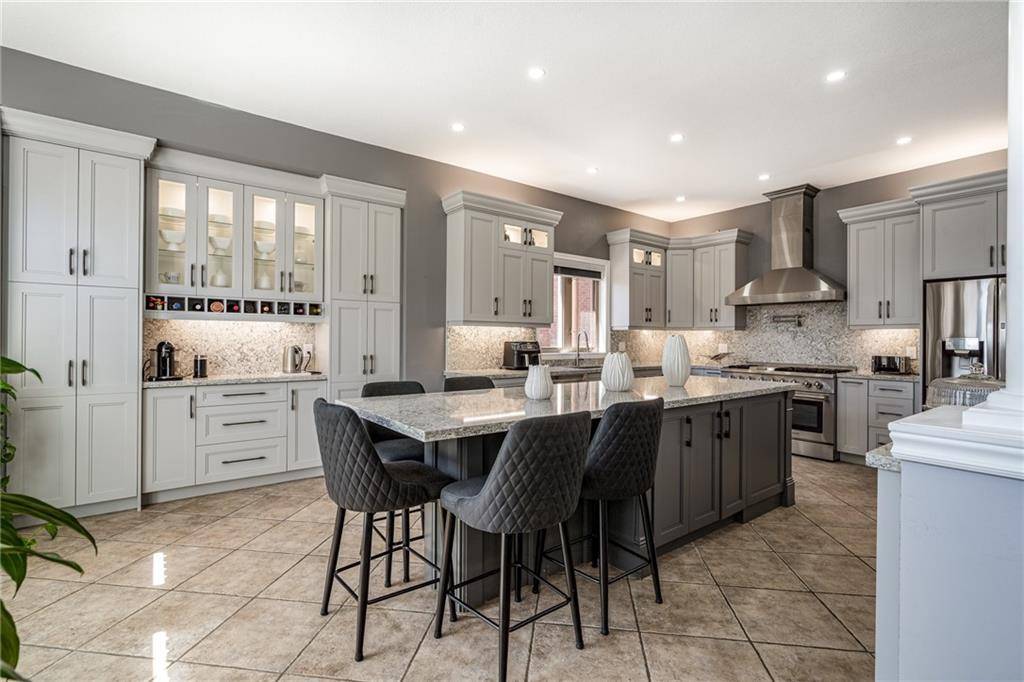 41 KINGSVIEW Drive, Stoney Creek, ON L8J 3X6