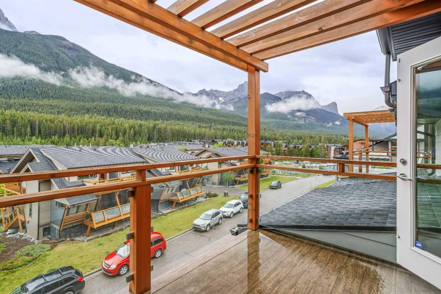 Canmore, AB T1W 0K6,102 Stewart Creek Rise #603