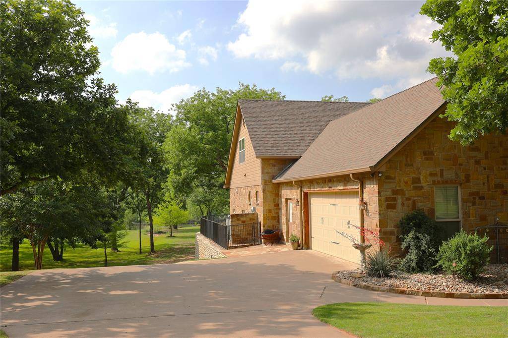 Granbury, TX 76049,7110 Westover Drive