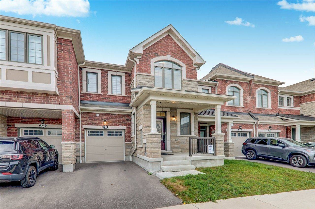 Whitby, ON L1P 0M1,27 Broden CRES