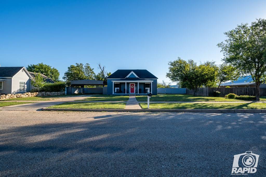 Ballinger, TX 76821,304 N 11th St