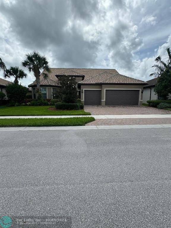 Port St Lucie, FL 34984,317 SE Huntington Circle