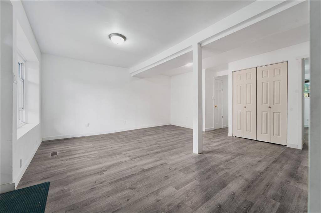 Hamilton, ON L8M 1S9,275 DUNSMURE Road