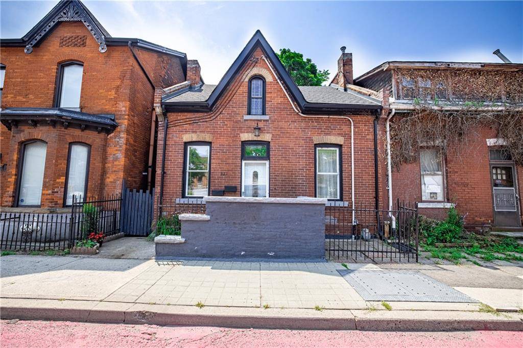 321 MAIN Street W, Hamilton, ON L8P 1K1