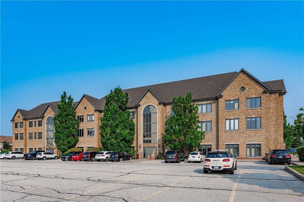 Oakville, ON L6J 7L9,2904 South Sheridan Way #301A