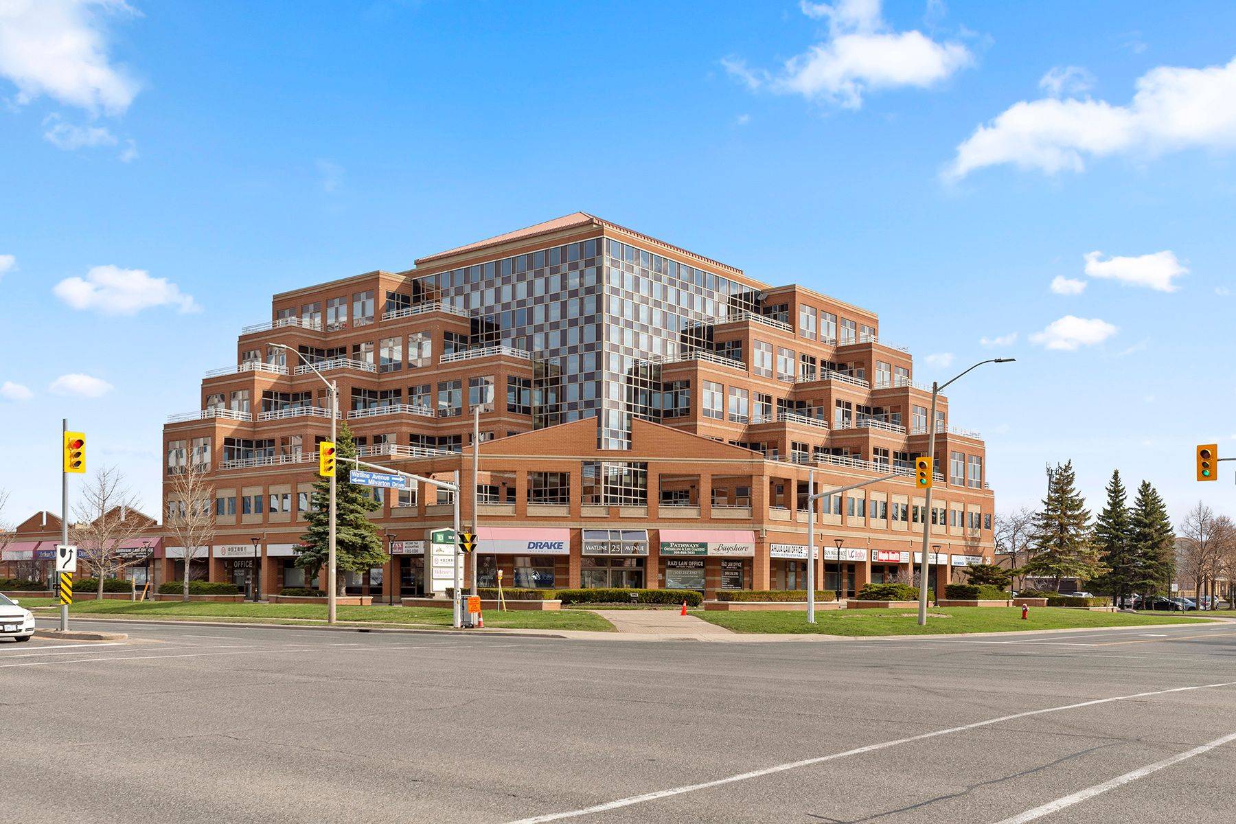 Mississauga, ON L4Z 2Z1,25 Watline AVE #306