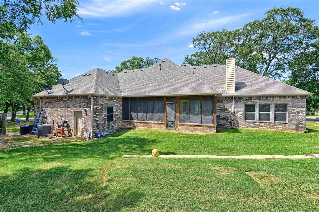 Lake Kiowa, TX 76240,1107 Kiowa Drive E