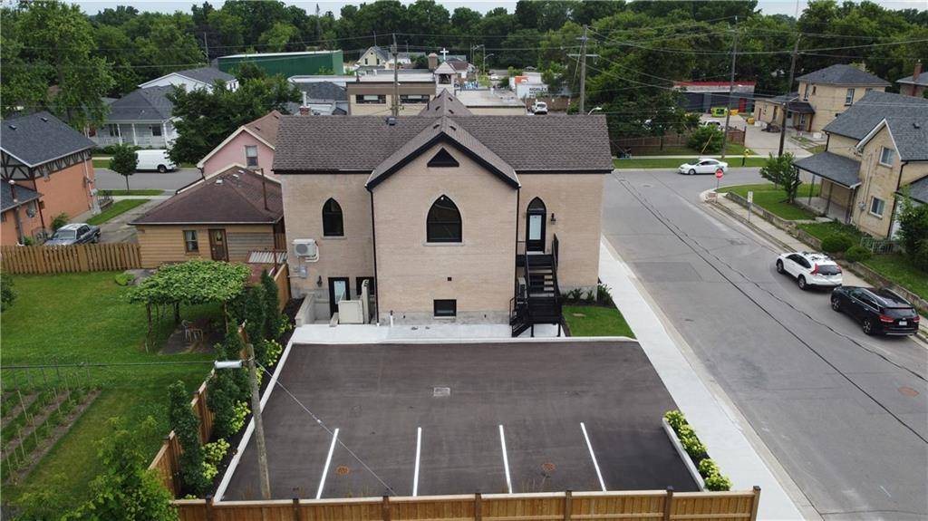 130 Elgin Street #6 (UPPER), Brantford, ON N3S 5A5