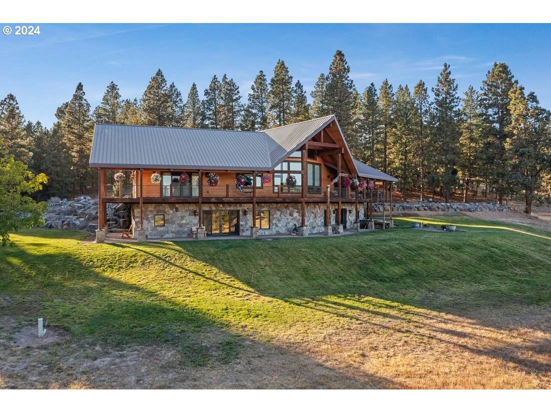 North Powder, OR 97867,62924 WOLF CREEK LN