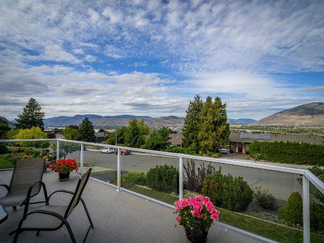483 STRATHCONA TERRACE, Kamloops, BC V2C 1C2