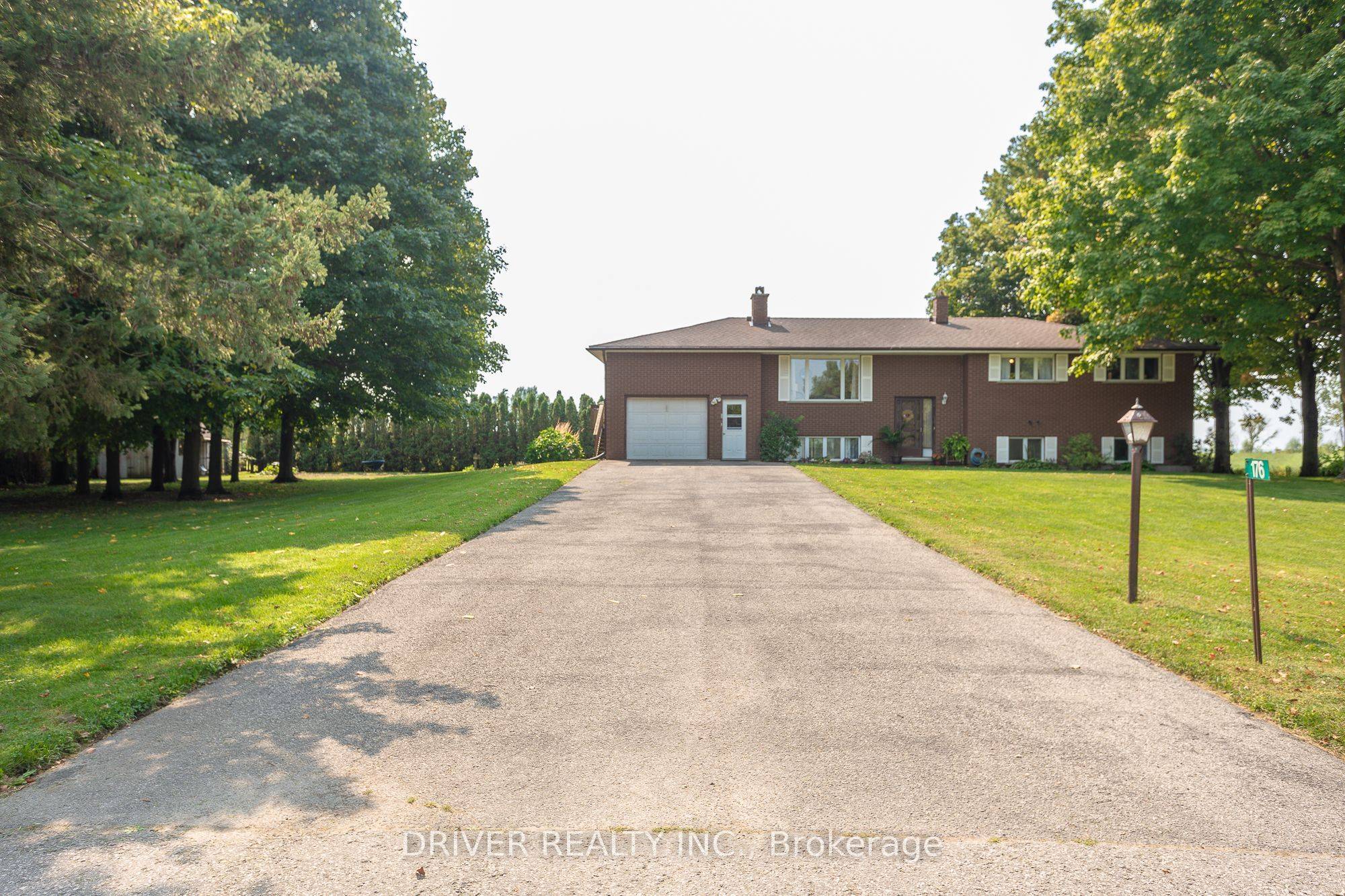 Norfolk, ON N0J 1T0,176 LAKESHORE RD