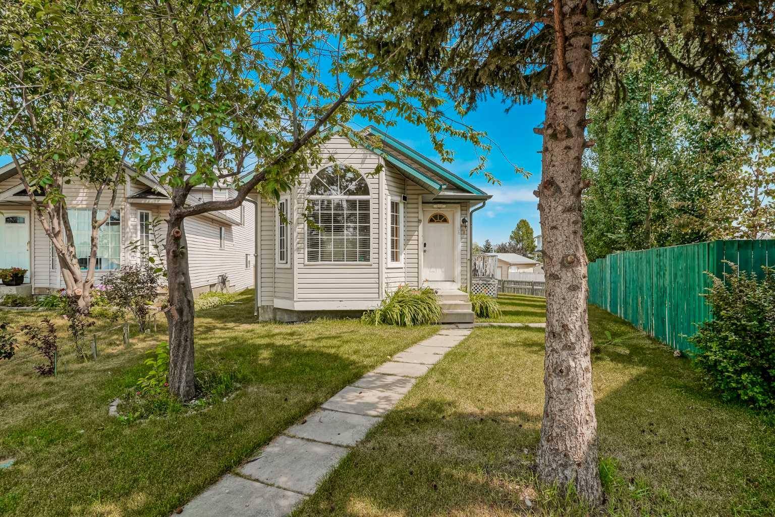 Calgary, AB T1Y 6V1,56 Laguna Close NE