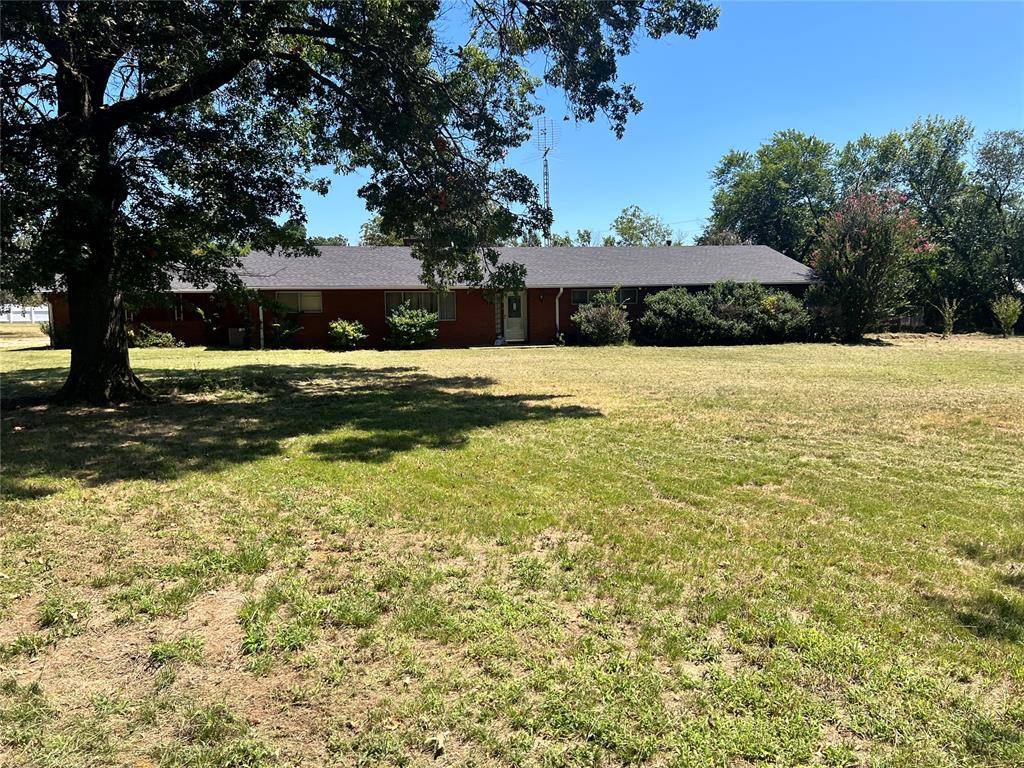 Holdenville, OK 74848,700 S Oliphant Street