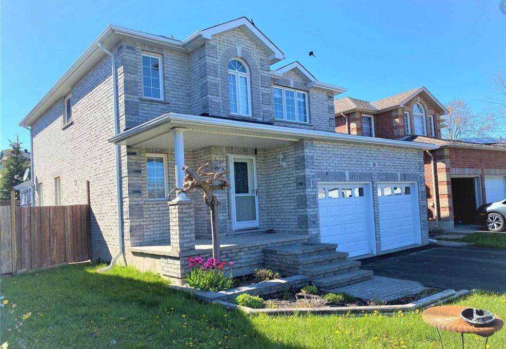 Barrie, ON L4M 7A1,15 Dunsmore LN