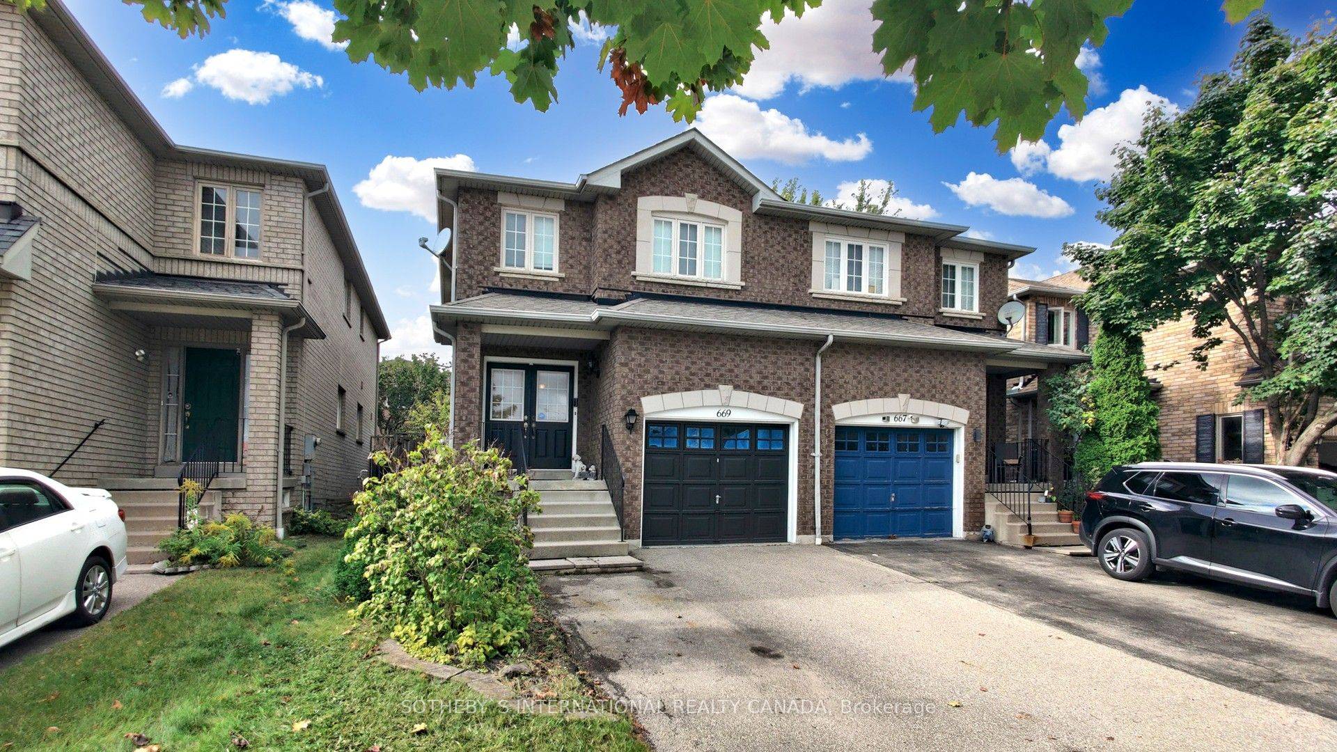 Mississauga, ON L5R 3Y3,669 Mirage PL