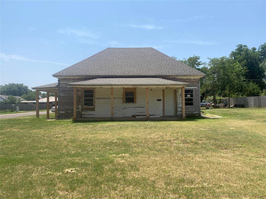 Elk City, OK 73644,502 W 5 Street