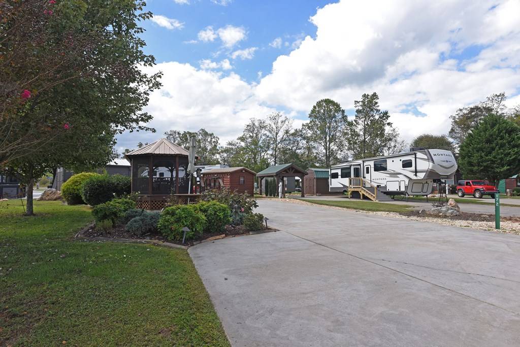 Blairsville, GA 30512,172 Porch View Circle