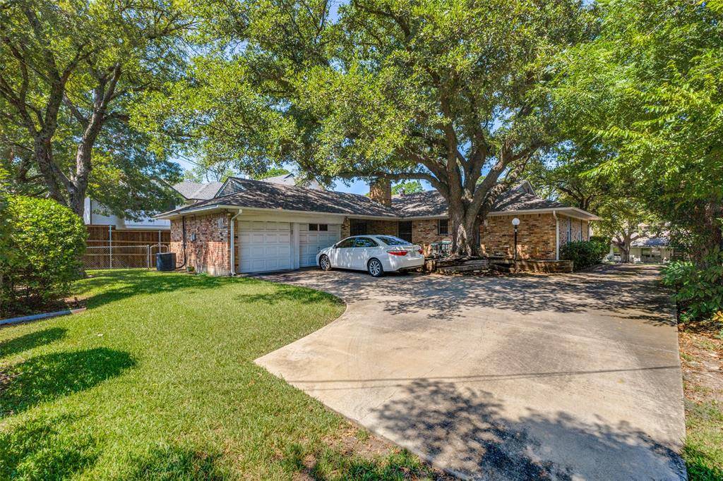 Dallas, TX 75238,9764 Wisterwood Drive