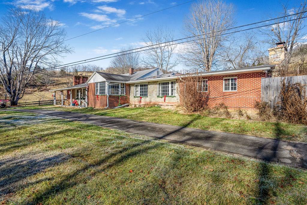 Castlewood, VA 24224,7707 S 71