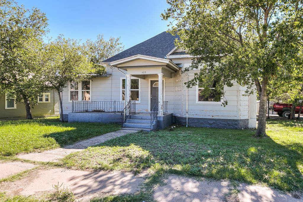 Ballinger, TX 76821,409 8th St