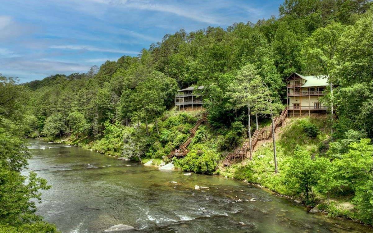 Ellijay, GA 30540,199 Neaptide Drive