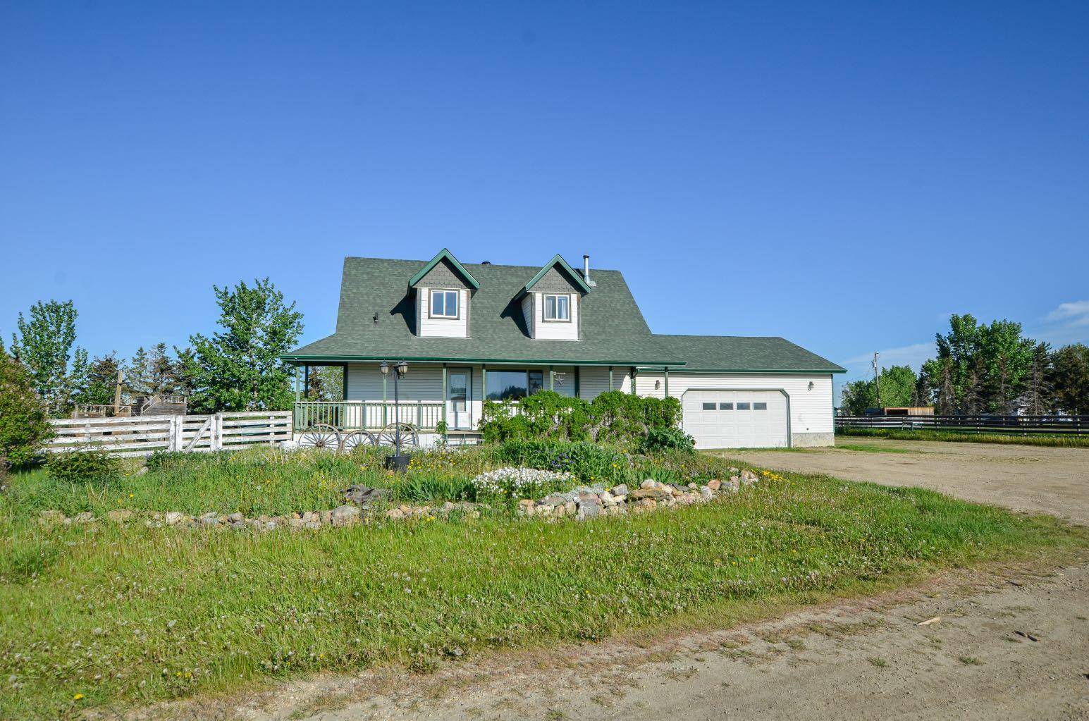 Rural Lacombe County, AB T4L 0H6,40216 Range Road 265