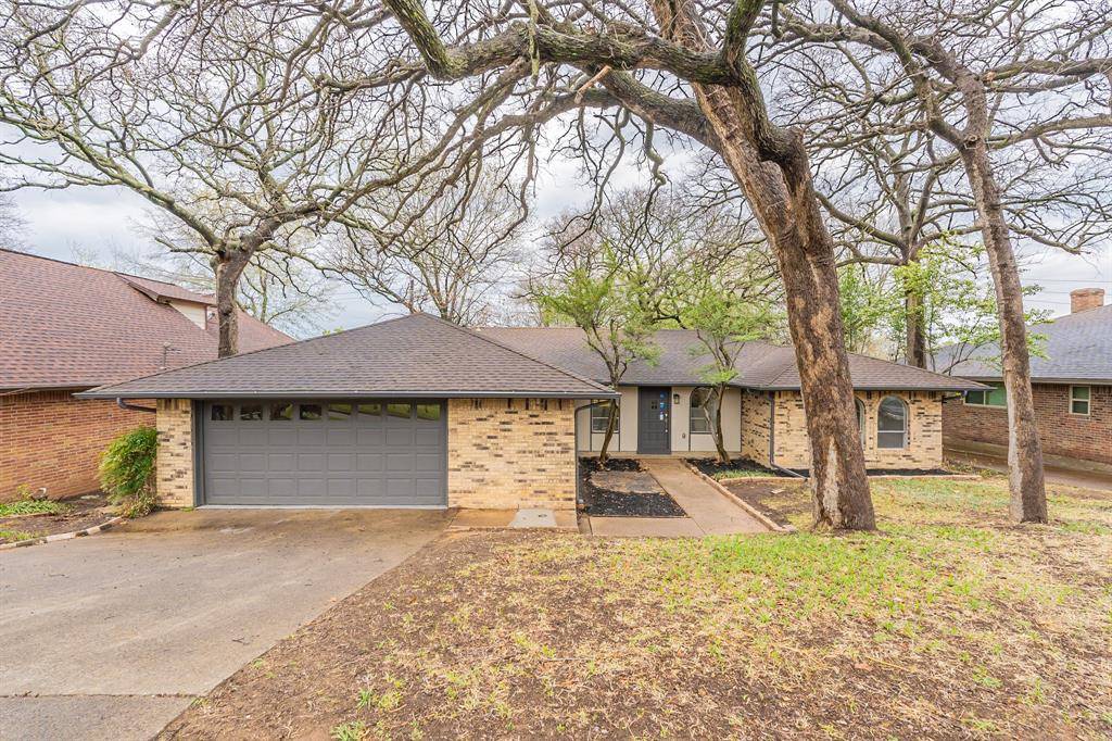 Arlington, TX 76012,2105 Castle Oaks Drive