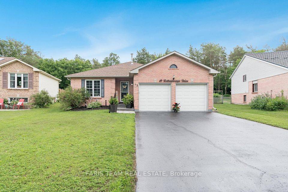 Simcoe, ON L0M 1B0,49 Nottawasaga DR