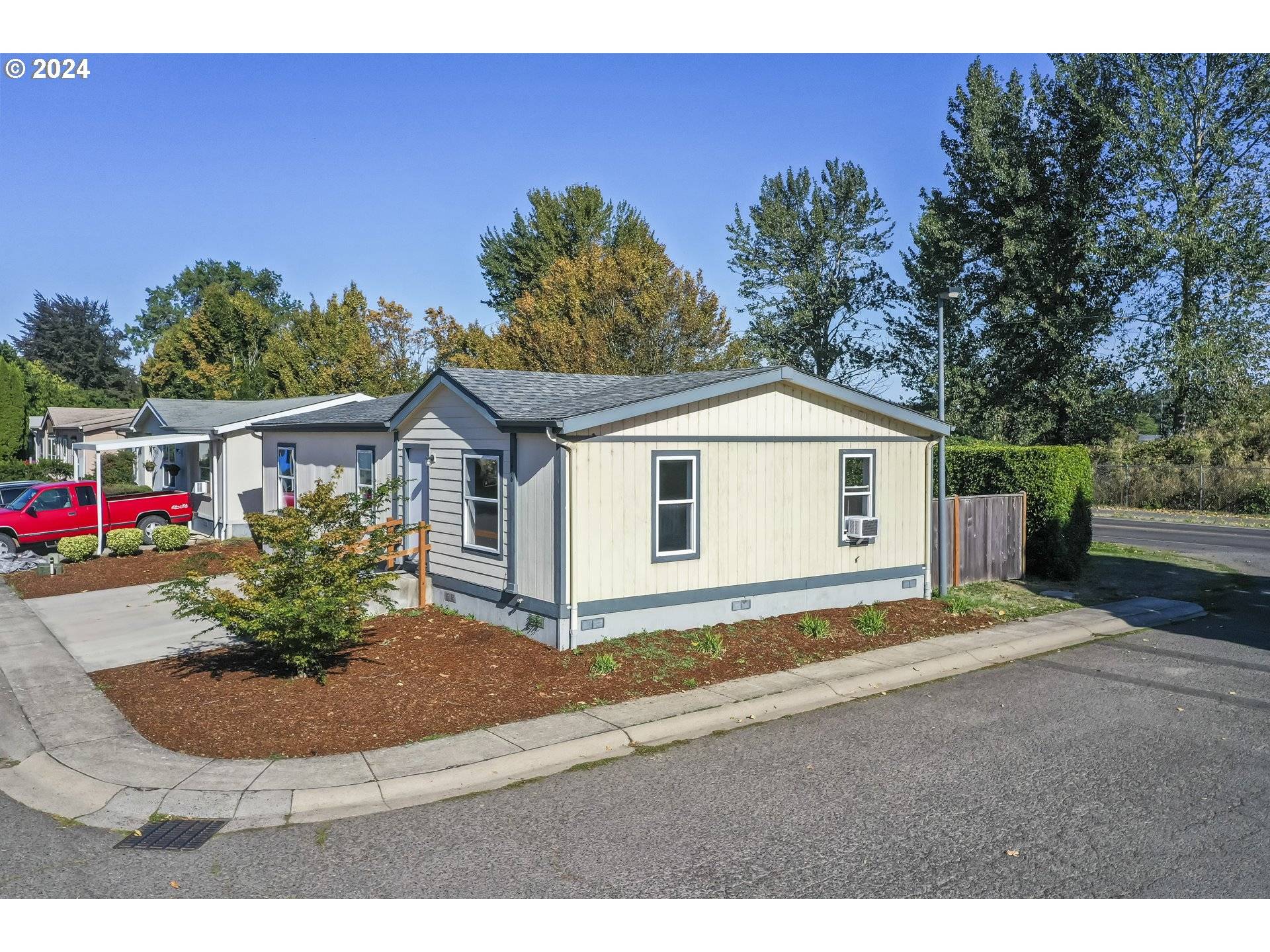 Eugene, OR 97404,2696 ATTICUS WAY