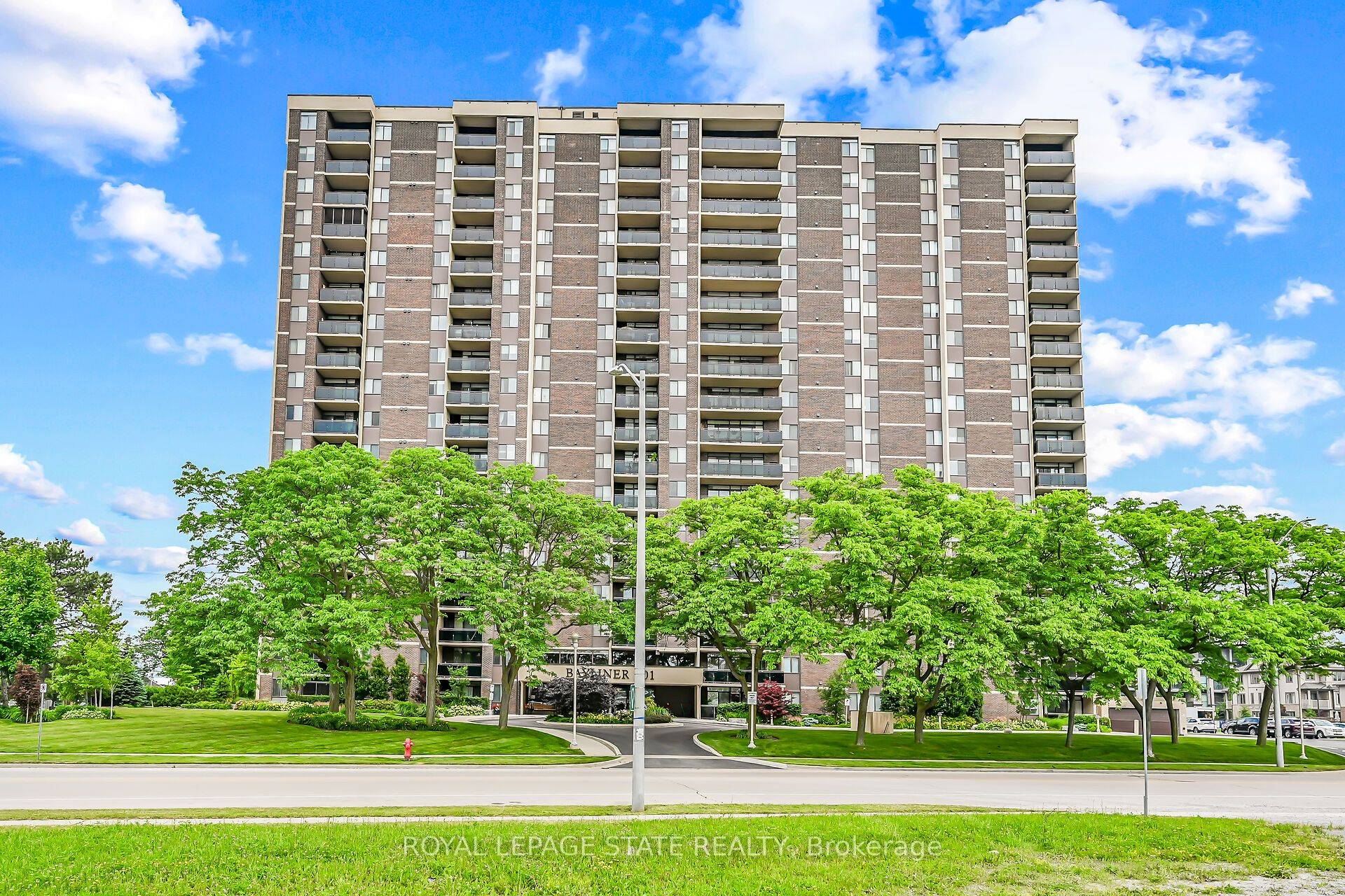 Hamilton, ON L8E 3W6,301 Frances AVE #306