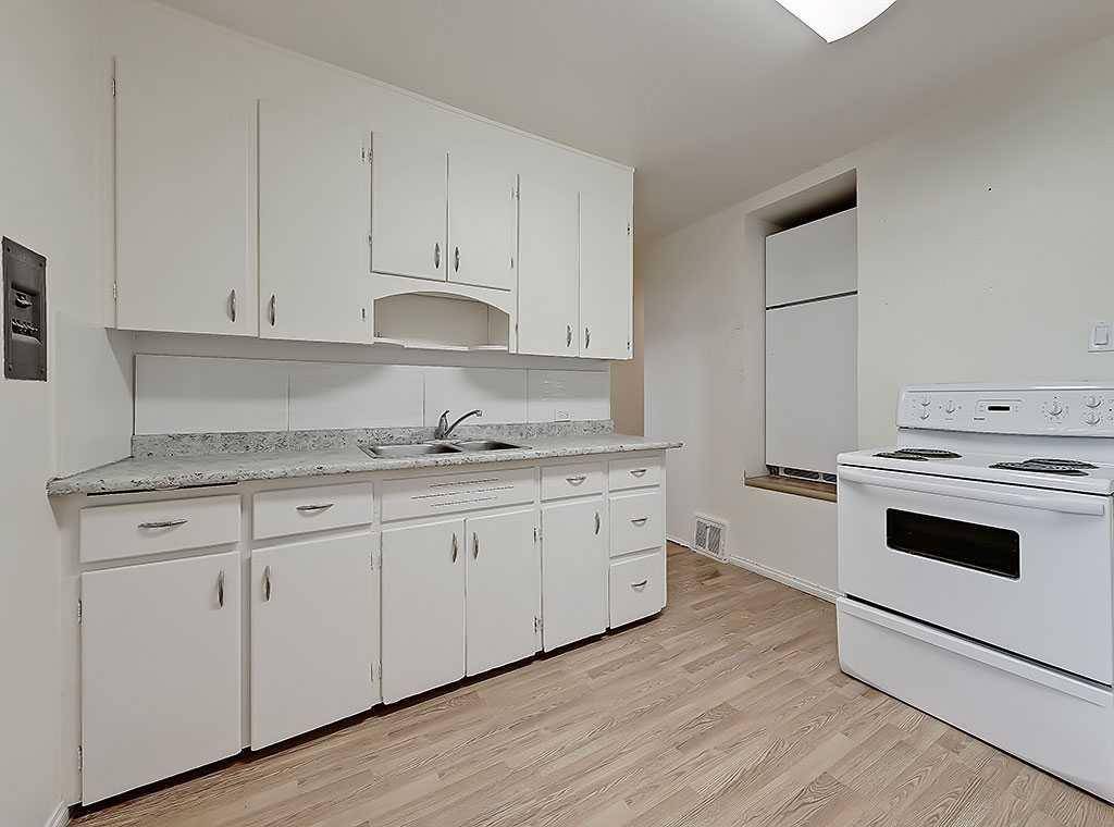 Calgary, AB T2T 4B9,2610 15A ST SW