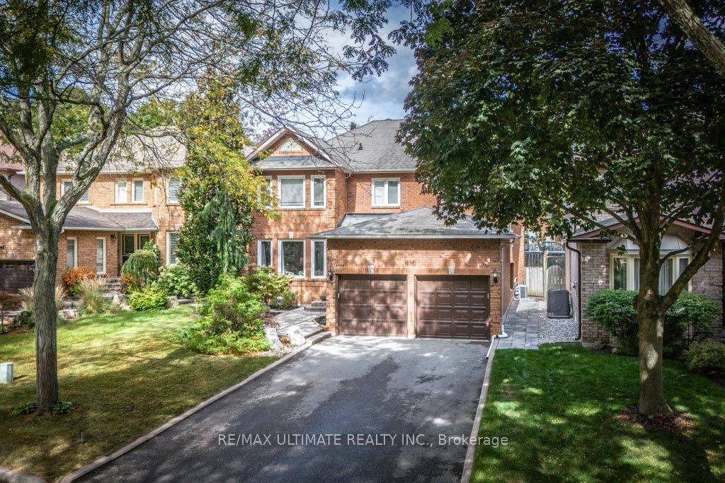 Durham, ON L1X 2P8,816 Regal CRES