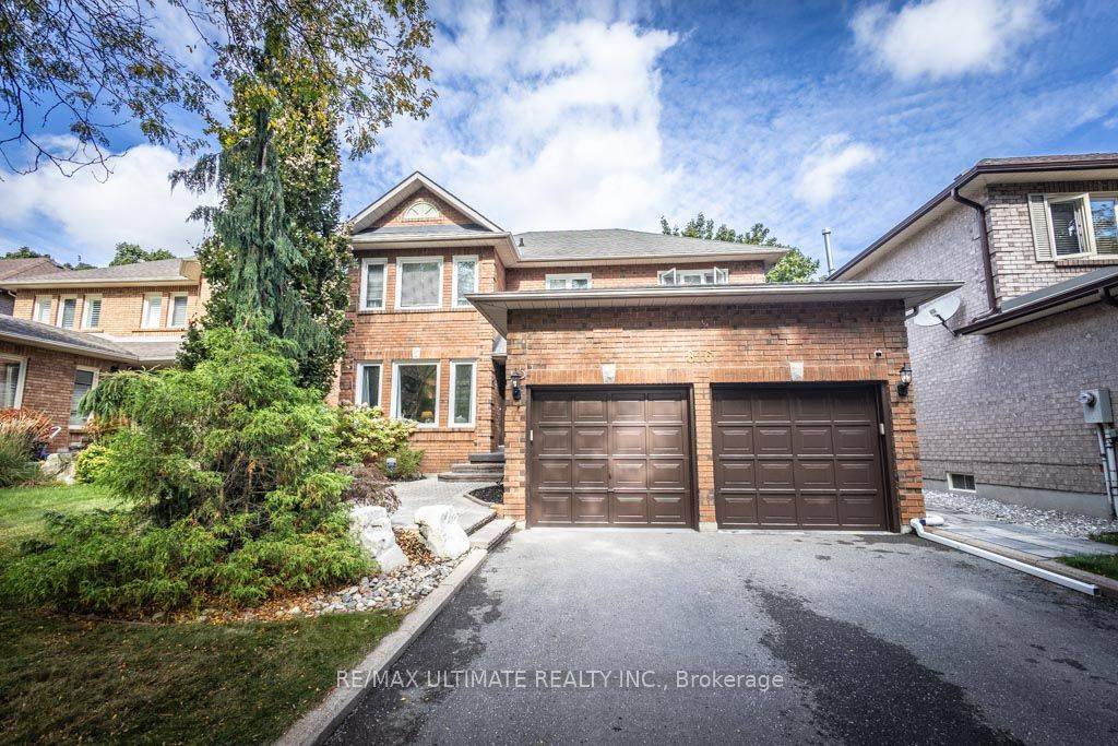 Durham, ON L1X 2P8,816 Regal CRES