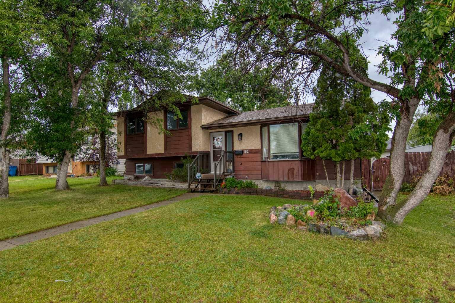 Lethbridge, AB T1K 4Z9,192 Princeton CRES W