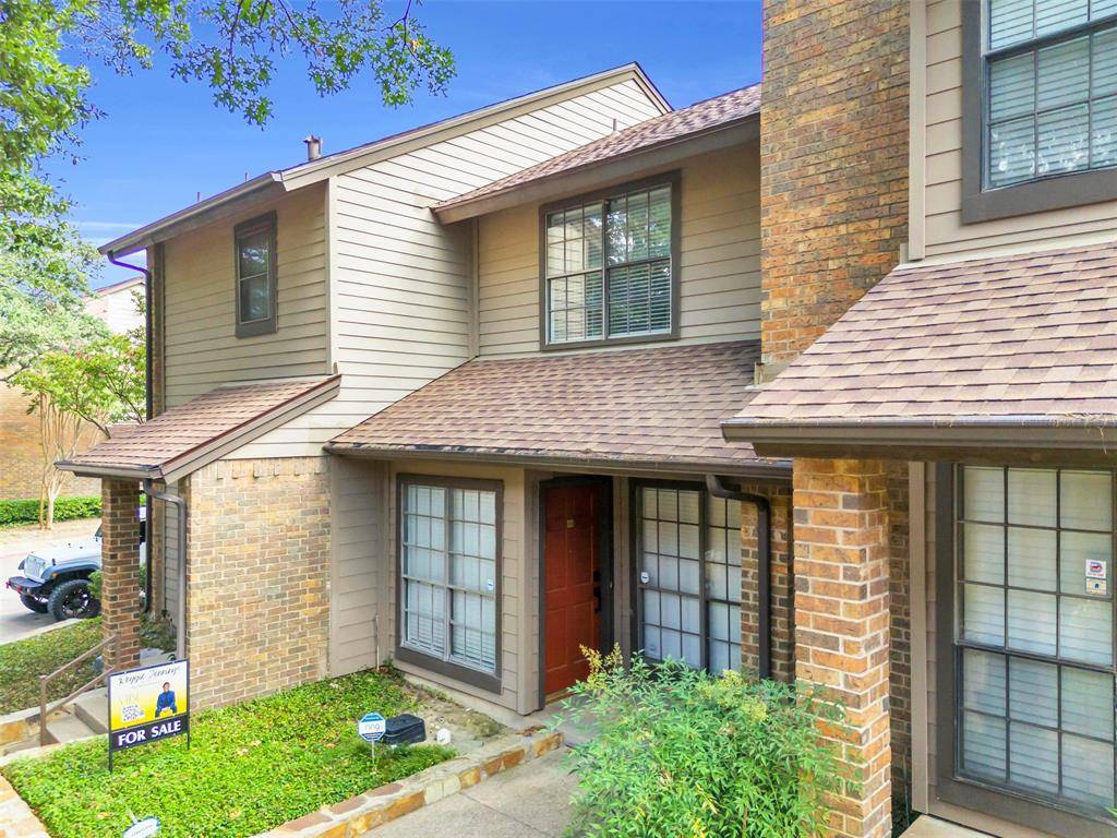 Dallas, TX 75231,9910 Royal Lane #1102