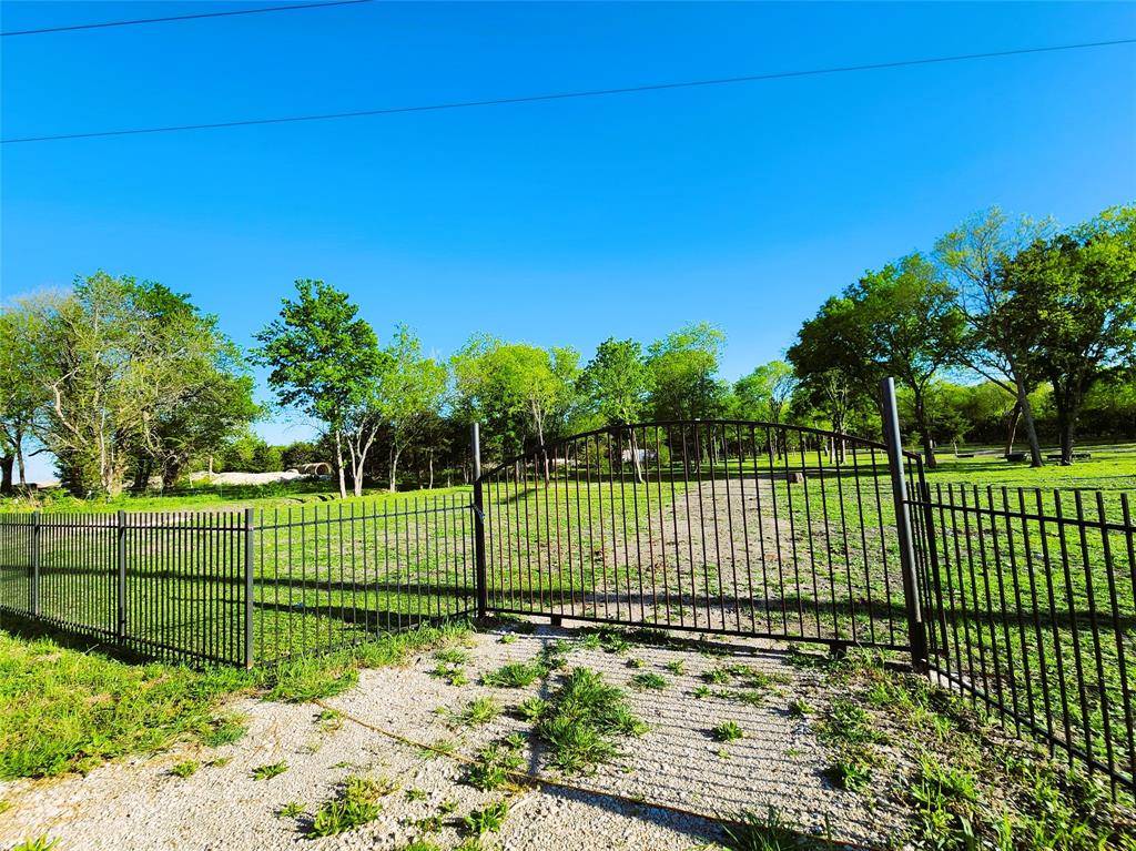 Lavon, TX 75166,000 483 County Road