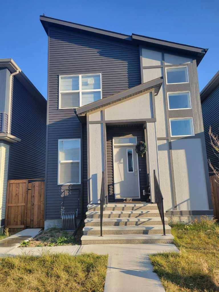 Calgary, AB T3P 1P1,72 Howse HTS NE